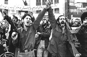 Militantes armados rodean la embajada