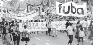 Los centros combativos siguen peleando por la democratizacin