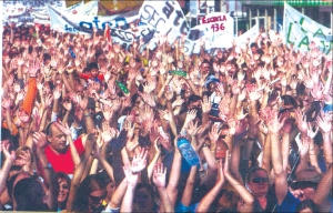 Marcha de docentes neuquinos, lunes 16 de abril