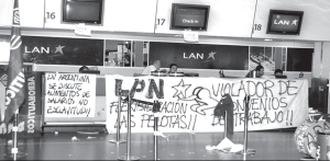 Aeronuticos protestando