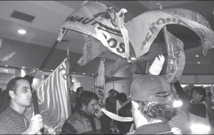 Aeronuticos protestando