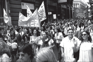 Docentes de Santa F manifestandos