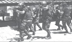 Represin en el da del cospelazo