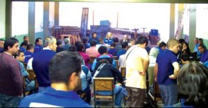 Vista de una de las asamblea del ferrocarril Sarmiento