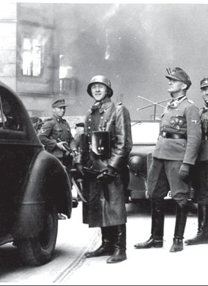 El General Stroop encabezando la represin