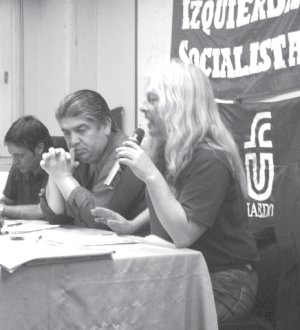 Pollo Sobrero, dirigente de la lista Bord de oposicin ferroviaria y Diego Hormachea, delegado de TBA.