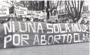 Cristina niega derechos fundamentales a las mujeres