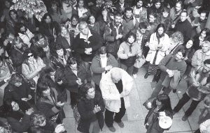 Protesta de docentes de General Sarmiento en el Consejo Escolar, imponiendo el receso escolar ante la gripe A meses atrs