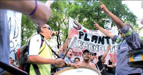 Vista de la marcha y concentracin frente al ministerio, 23/11