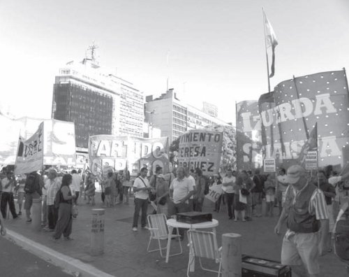 El pueblo se uni en apoyo al pueblo de Egipto