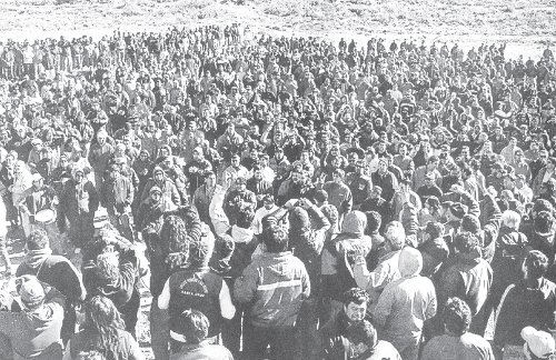 Asamblea de petroleros en Santa Cruz. Un ejemplo de lucha