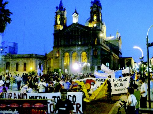 La multitudinaria marcha fren momentneamente el proyecto minero
