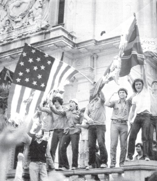 Acto de ex combatientes el 2 abril de 1983