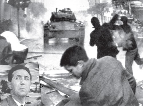 La lucha armada masiva derrot al ejrcito francs. Ahmed Ben Bella