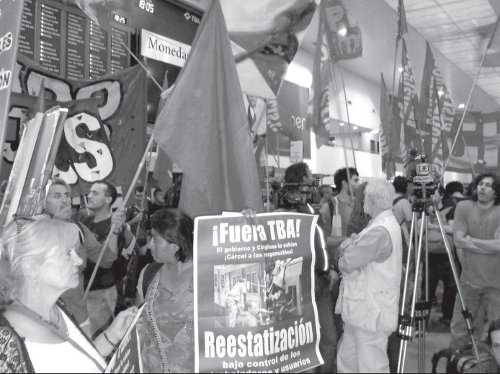 Vista del acto encabezado por los ferroviarios