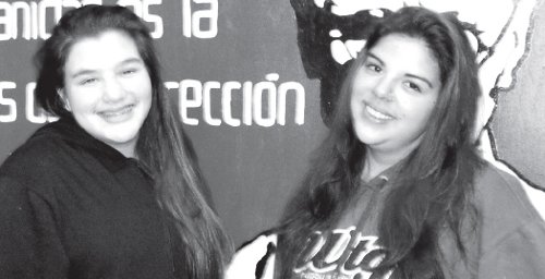 Hay que ser parte del cambio, nos dijo Yasmn (derecha), presidente del centro del Normal 4. A la izquierda, Agustina (vocal), seal: yo empec a participar en las tomas de 2011.