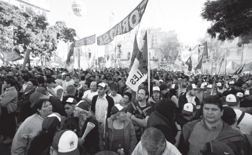 Miles se movilizaron contra el gobierno