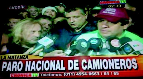 Sobrero llevando la solidaridad al paro de camioneros.