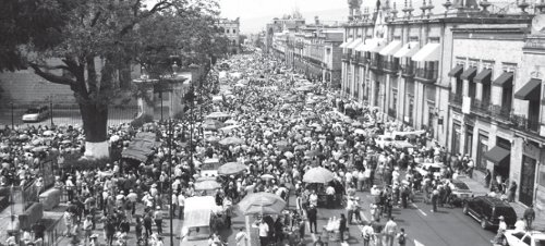 Marcha en repudio a la represin. Michoacn