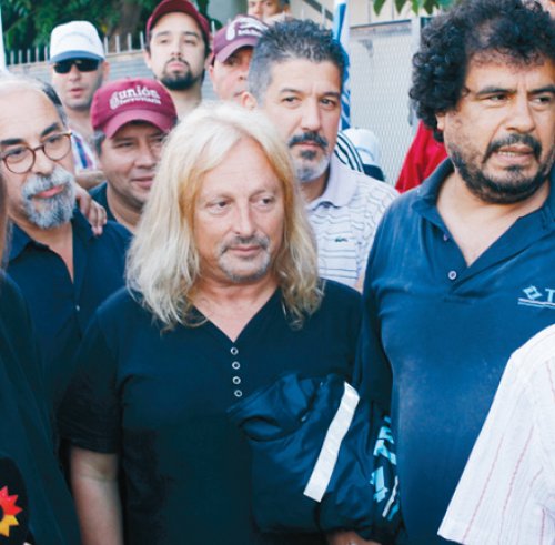 Sobrero junto a Ruiz Daz (Caf ), Edgardo Reynoso y Daniel Ferrari en Castelar, difundiendo los alcances del paro ante la prensa
