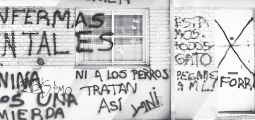 Fachada del Jardn donde se muestra el repudio de los vecinos