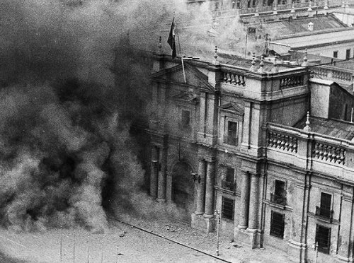 La Casa de la Moneda fue incendiada por las bombas de los fascistas